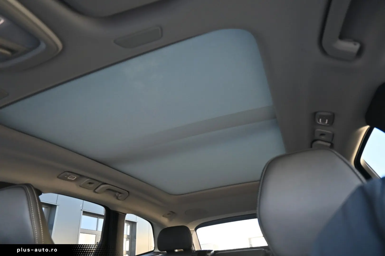 VOLVO XC60 B5 Benzin AWD Ultra Dark PANO 360  LUFT ACC