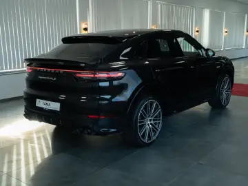 PORSCHE Cayenne Coupe Turbo S E-Hybrid CARBON
