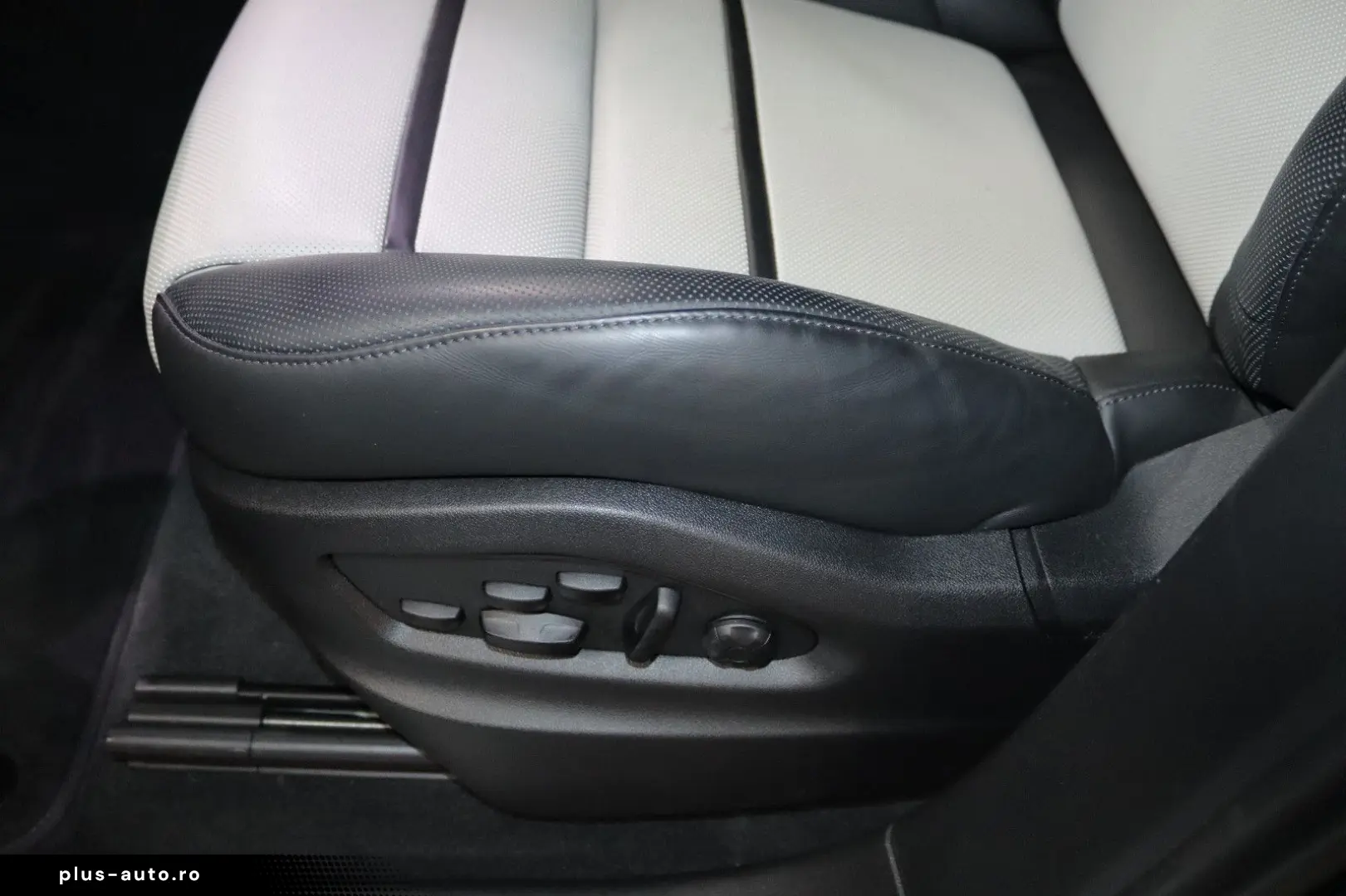 PORSCHE Cayenne Coupe Turbo S E-Hybrid CARBON