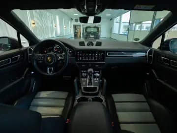 PORSCHE Cayenne Coupe Turbo S E-Hybrid CARBON