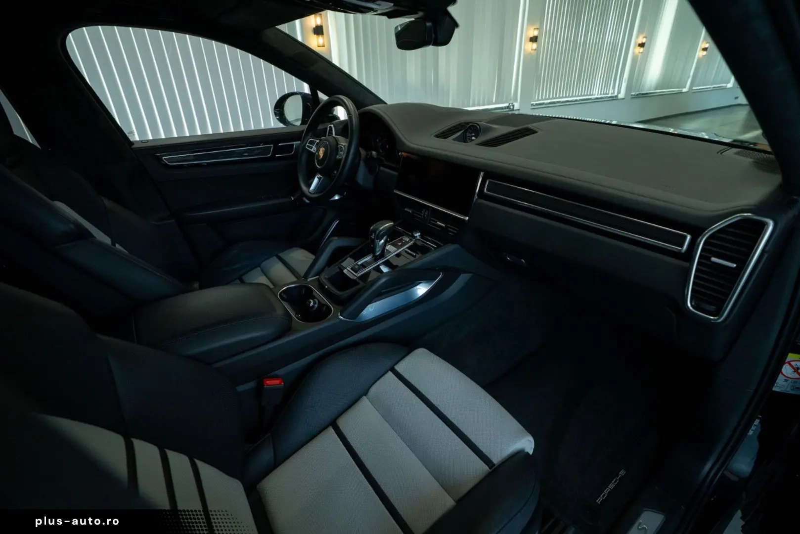 PORSCHE Cayenne Coupe Turbo S E-Hybrid CARBON