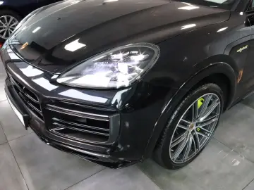 PORSCHE Cayenne Coupe Turbo S E-Hybrid CARBON