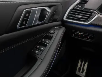 BMW X5 xD30d M Sport Kamera DAB HiFi HUD Panorama