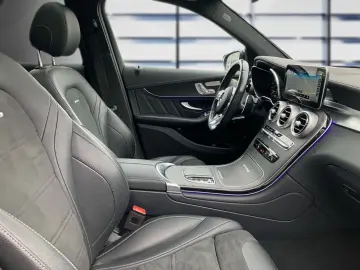 MERCEDES-BENZ GLC 63AMG 4M PANO HEADUP AHK BUR DISTR 360 AIR