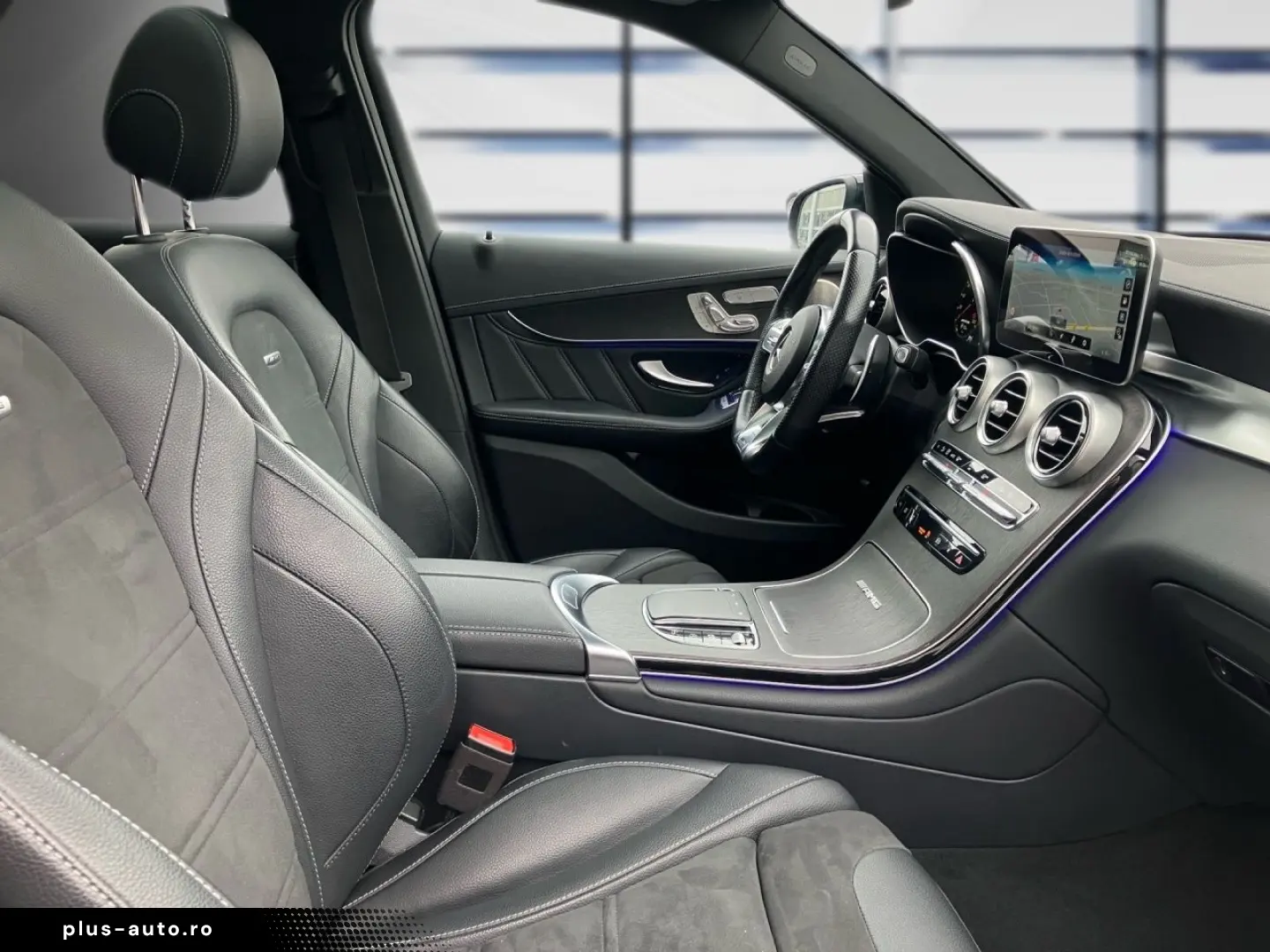 MERCEDES-BENZ GLC 63AMG 4M PANO HEADUP AHK BUR DISTR 360 AIR