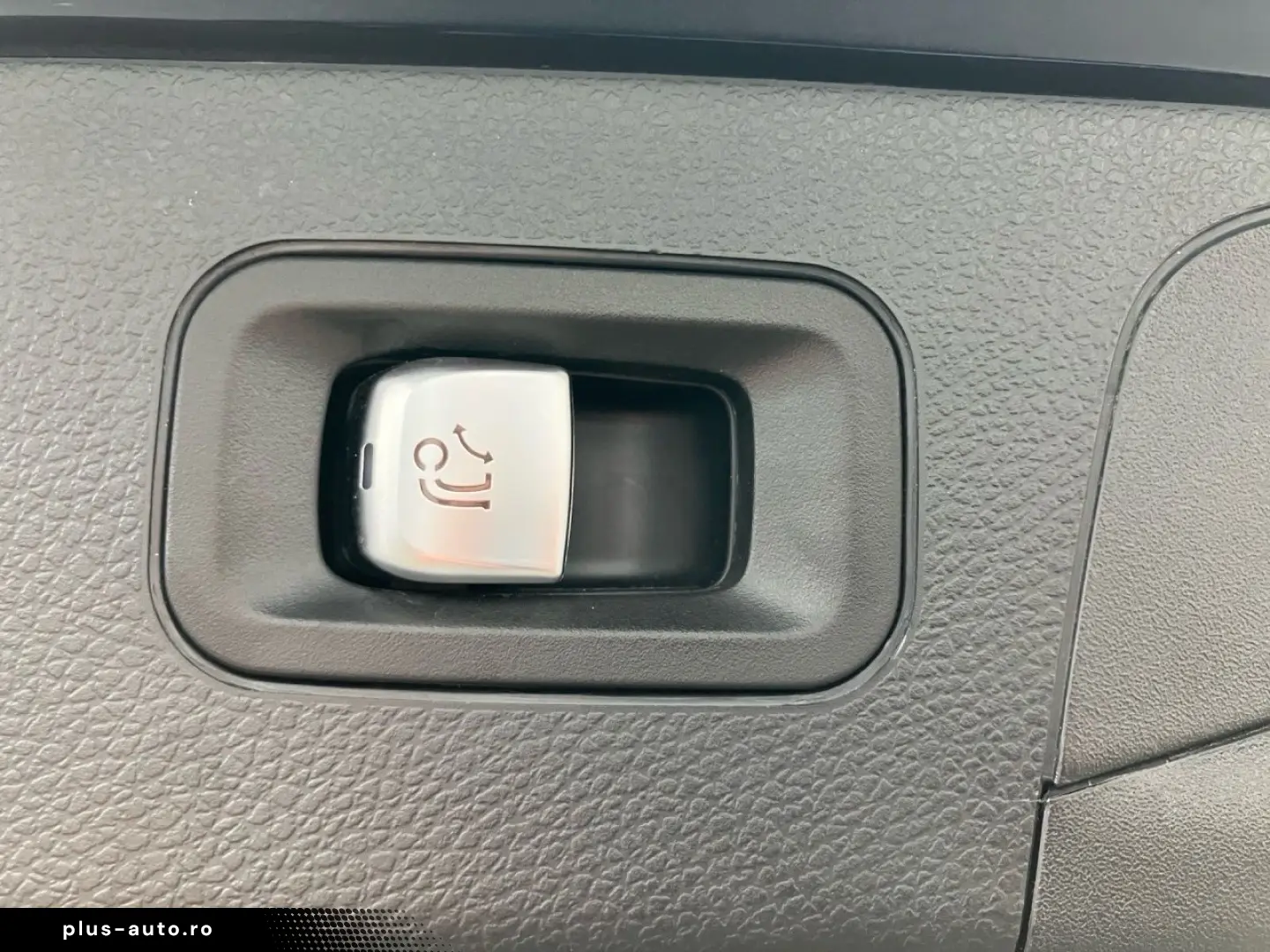 MERCEDES-BENZ GLC 63AMG 4M PANO HEADUP AHK BUR DISTR 360 AIR