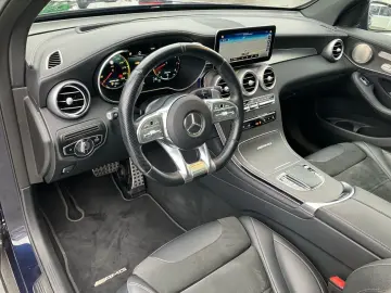 MERCEDES-BENZ GLC 63AMG 4M PANO HEADUP AHK BUR DISTR 360 AIR