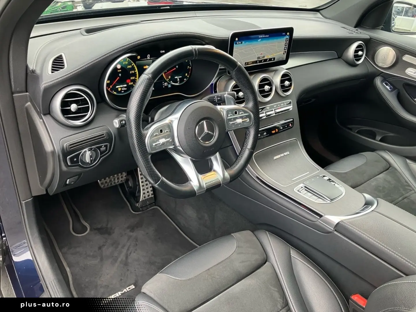 MERCEDES-BENZ GLC 63AMG 4M PANO HEADUP AHK BUR DISTR 360 AIR