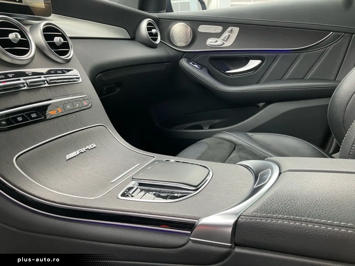 MERCEDES-BENZ GLC 63AMG 4M PANO HEADUP AHK BUR DISTR 360 AIR