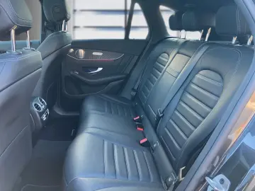 MERCEDES-BENZ GLC 300de 4M AMG LUFTFED AHK PANO MULTIB DISTR