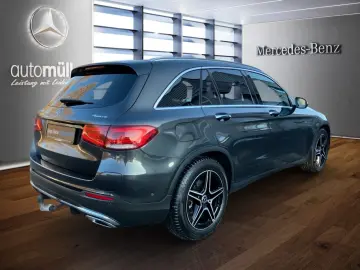 MERCEDES-BENZ GLC 300de 4M AMG LUFTFED AHK PANO MULTIB DISTR
