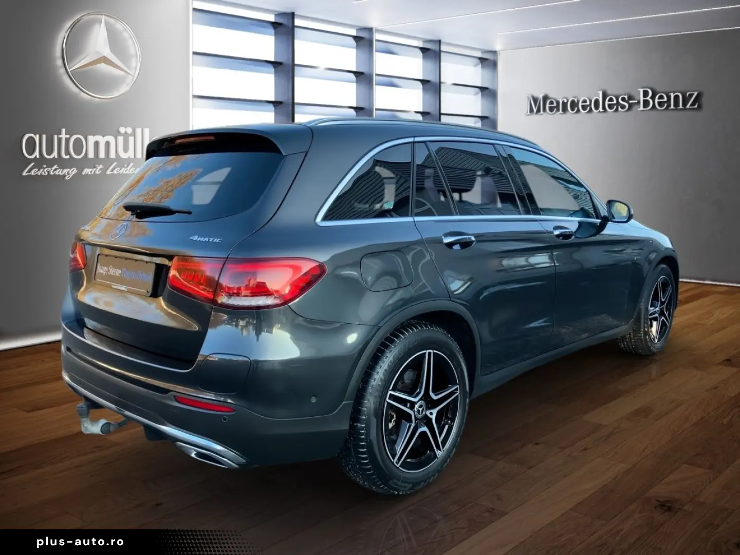 MERCEDES-BENZ GLC 300de 4M AMG LUFTFED AHK PANO MULTIB DISTR