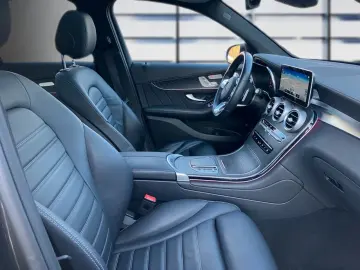 MERCEDES-BENZ GLC 300de 4M AMG LUFTFED AHK PANO MULTIB DISTR