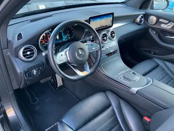 MERCEDES-BENZ GLC 300de 4M AMG LUFTFED AHK PANO MULTIB DISTR