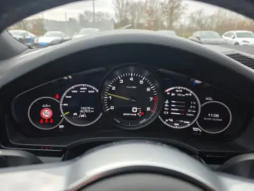 PORSCHE Cayenne E-Hybrid Panaroma HUD LED