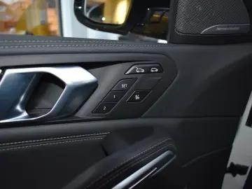 BMW X6 xDrive30d M Sport Laser Pano AHK Mild Hybrid