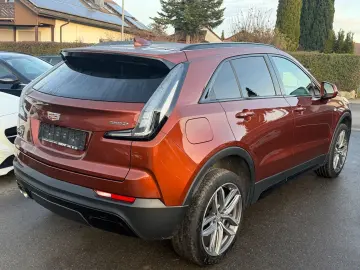 CADILLAC XT4 Premium Luxury AWD