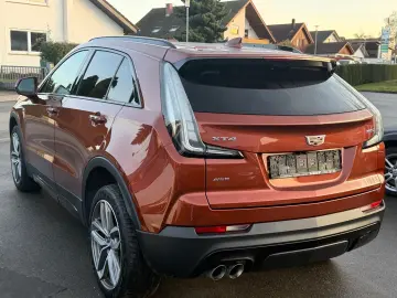 CADILLAC XT4 Premium Luxury AWD