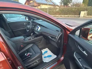 CADILLAC XT4 Premium Luxury AWD