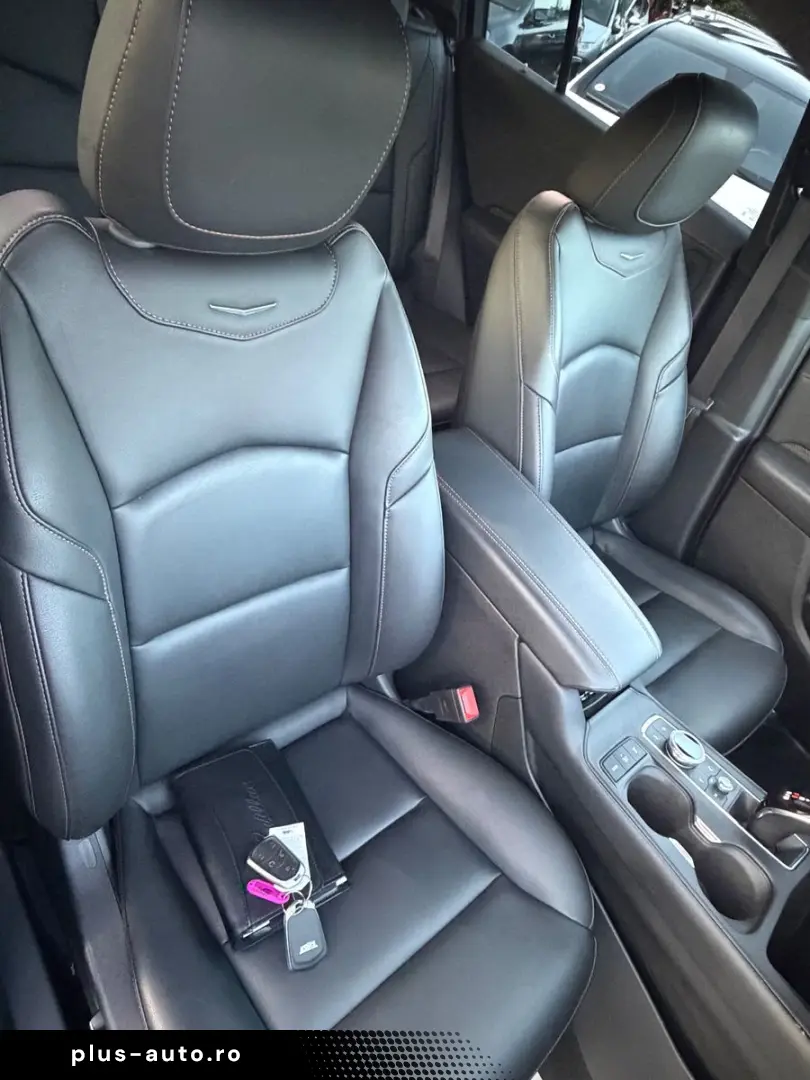 CADILLAC XT4 Premium Luxury AWD