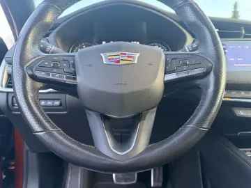 CADILLAC XT4 Premium Luxury AWD