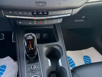 CADILLAC XT4 Premium Luxury AWD