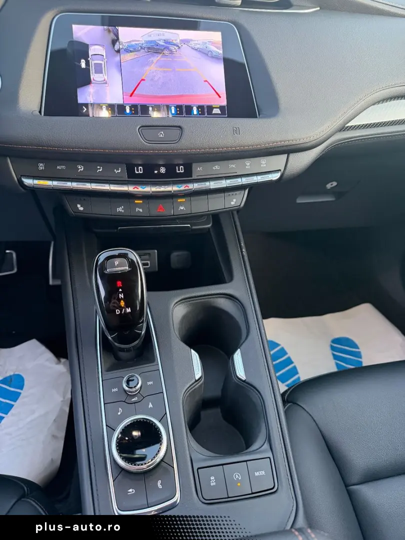 CADILLAC XT4 Premium Luxury AWD