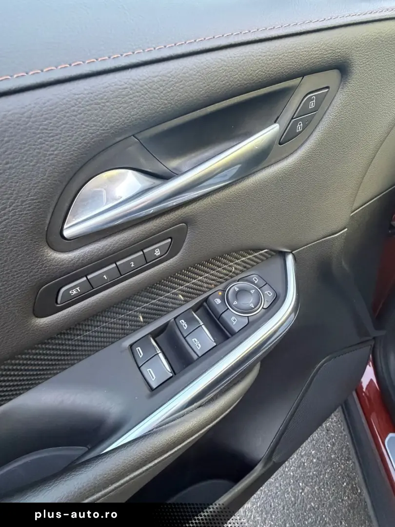 CADILLAC XT4 Premium Luxury AWD