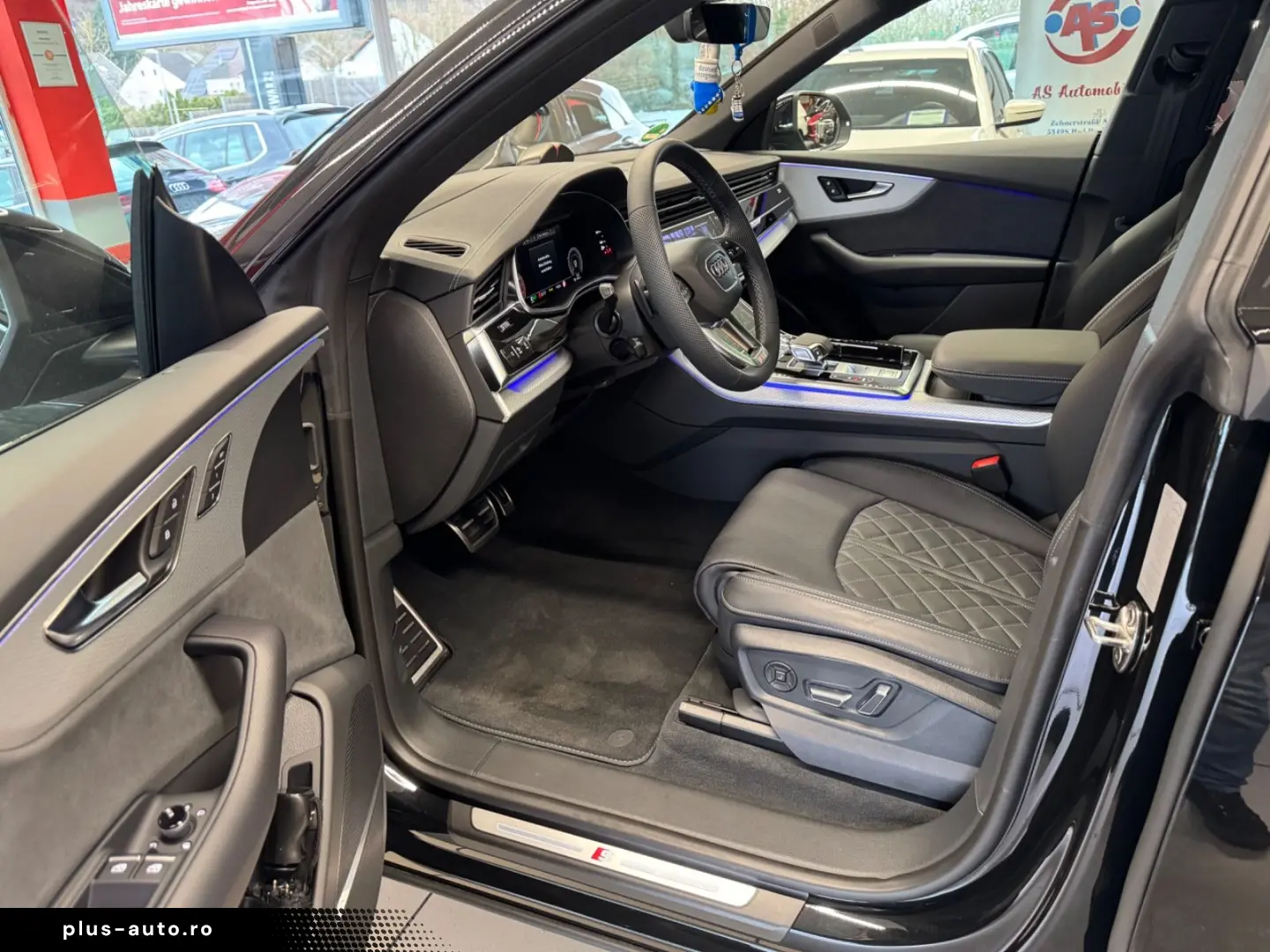 AUDI Q8 50 TDI quattro Black Edition 23  Masage