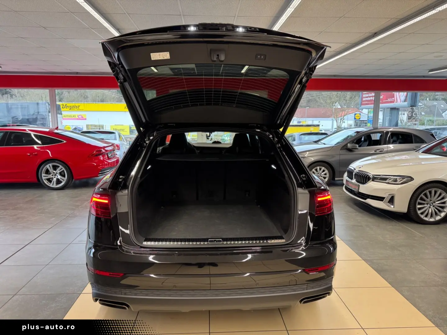 AUDI Q8 50 TDI quattro Black Edition 23  Masage