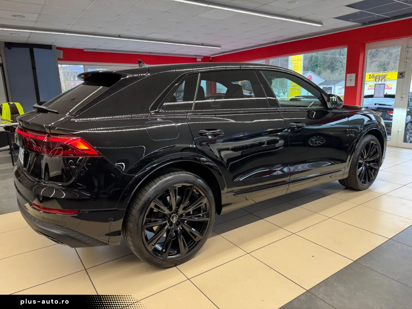 AUDI Q8 50 TDI quattro Black Edition 23  Masage