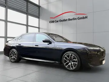 BMW 740 d xDrive M Sport Pro INDIV Theater TV