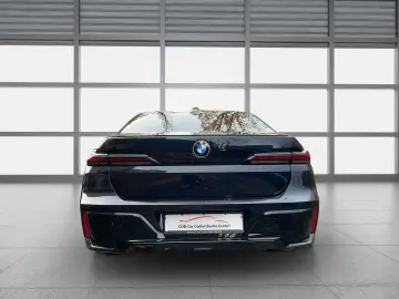 BMW 740 d xDrive M Sport Pro INDIV Theater TV