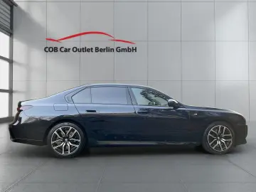 BMW 740 d xDrive M Sport Pro INDIV Theater TV