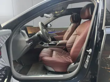 BMW 740 d xDrive M Sport Pro INDIV Theater TV