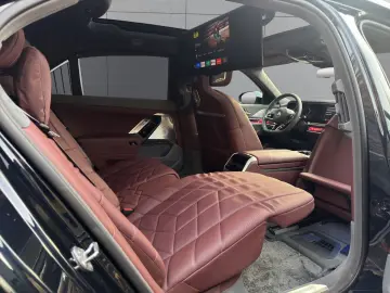 BMW 740 d xDrive M Sport Pro INDIV Theater TV