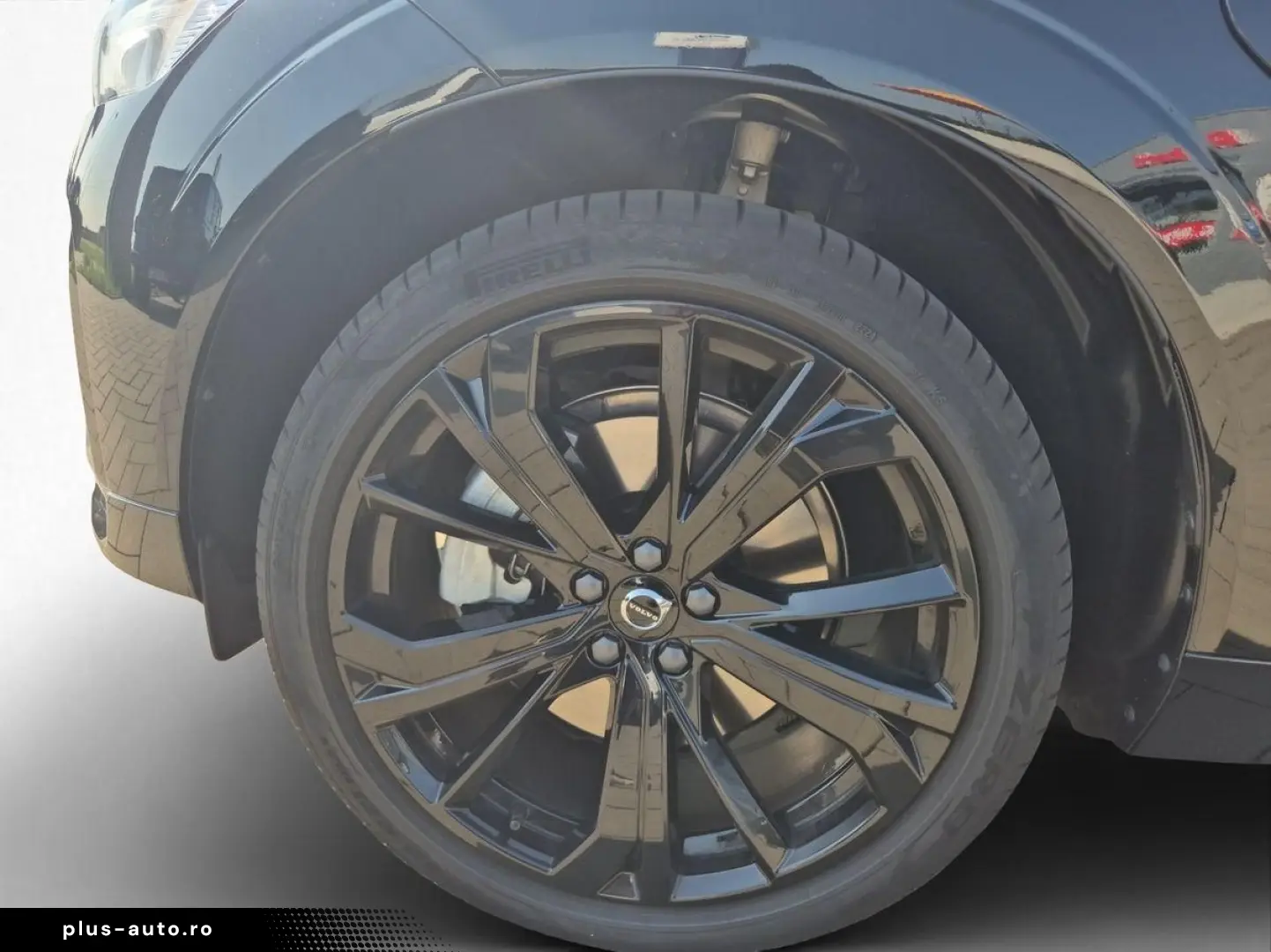 VOLVO XC60 T6 AWD Plus Black Edition HUD PANO H K 21