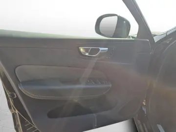 VOLVO XC60 T6 AWD Plus Black Edition HUD PANO H K 21