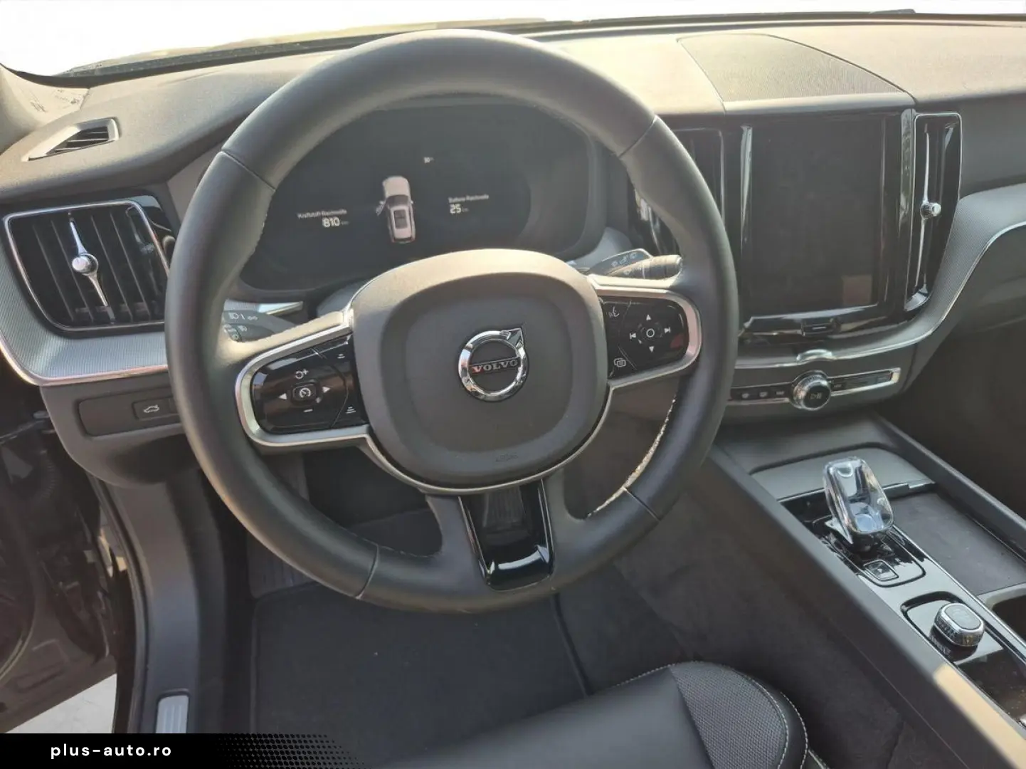 VOLVO XC60 T6 AWD Plus Black Edition HUD PANO H K 21