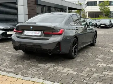 BMW 320d xD M Sport 19  ACC HuD h k  StHzg