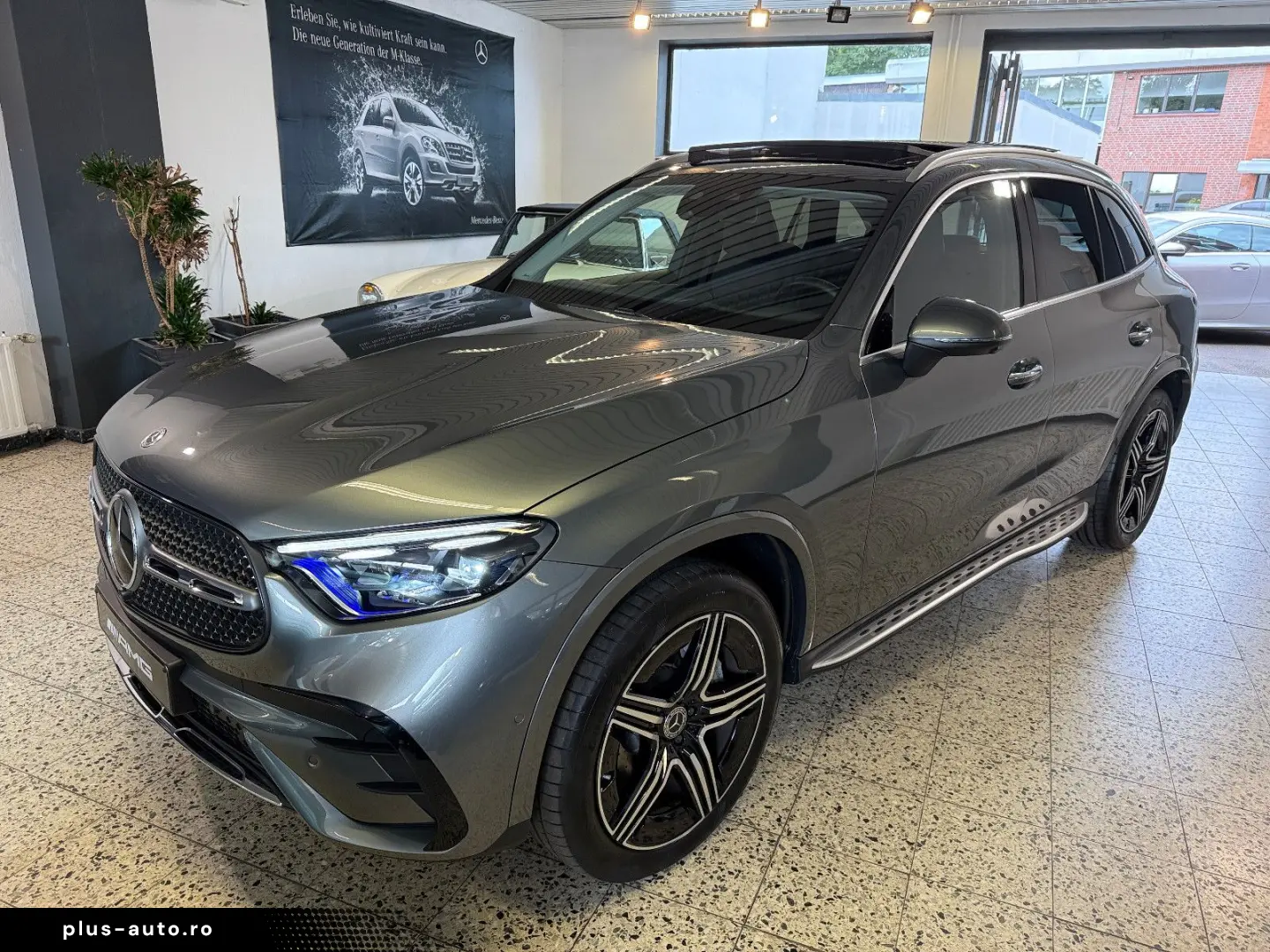 MERCEDES-BENZ GLC 300 4Ma AMG NAVI LED DISTR HUD MEMORY