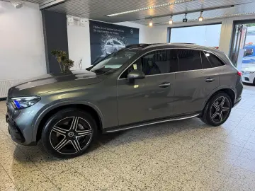 MERCEDES-BENZ GLC 300 4Ma AMG NAVI LED DISTR HUD MEMORY