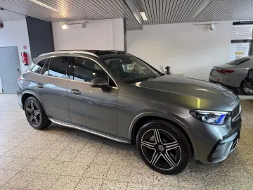 MERCEDES-BENZ GLC 300 4Ma AMG NAVI LED DISTR HUD MEMORY