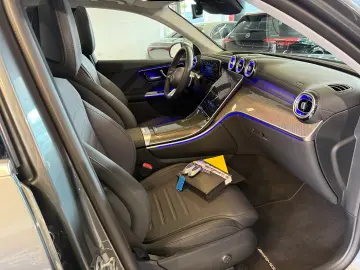MERCEDES-BENZ GLC 300 4Ma AMG NAVI LED DISTR HUD MEMORY