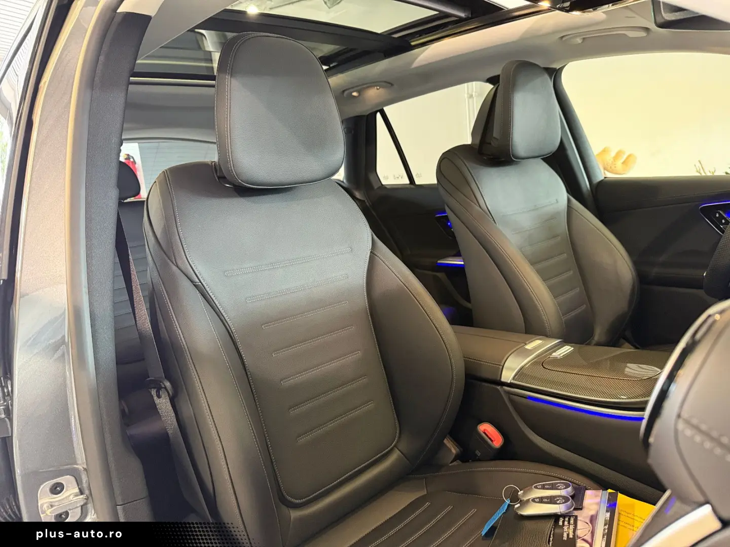 MERCEDES-BENZ GLC 300 4Ma AMG NAVI LED DISTR HUD MEMORY