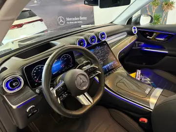 MERCEDES-BENZ GLC 300 4Ma AMG NAVI LED DISTR HUD MEMORY