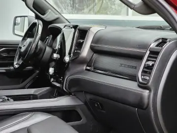 DODGE RAM 1500 5.7 4x4 Limited LED HUD ACC H&K LPG