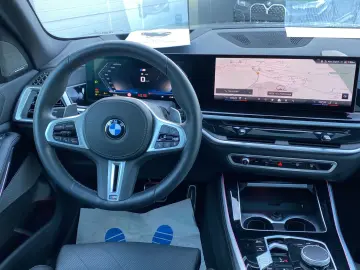 BMW X5 M60 i xDrive SkyLounge