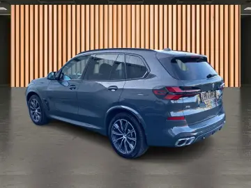 BMW X5 M60 i xDrive SkyLounge