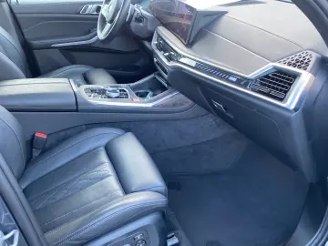 BMW X7 M60  M SportPro SkyLounge H&K